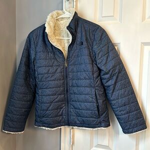 Girls North Face Puffer jacket lined w/soft cream fleece.Size large